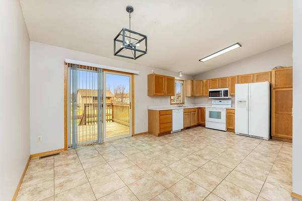 205 S Foss Ave, Sioux Falls, SD 57110