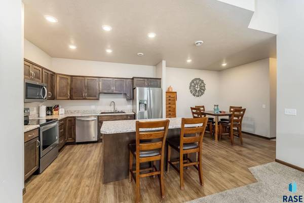 9011 W Wisdom Pl, Sioux Falls, SD 57106