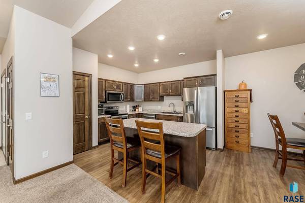 9011 W Wisdom Pl, Sioux Falls, SD 57106