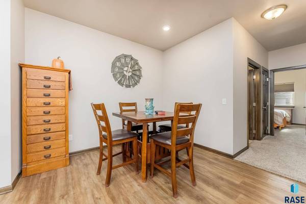 9011 W Wisdom Pl, Sioux Falls, SD 57106