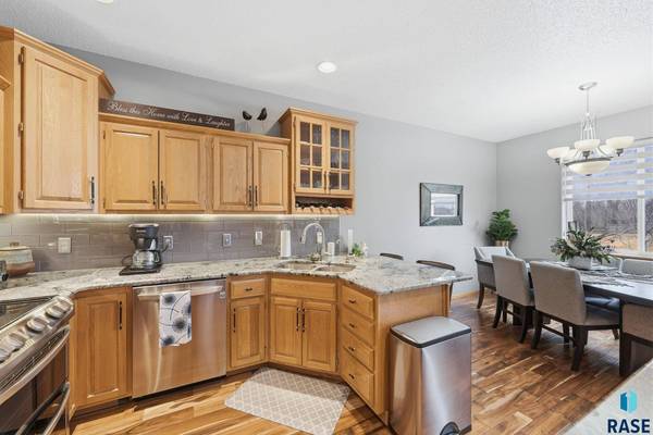 1639 Cactus Dr, Sioux Falls, SD 57110