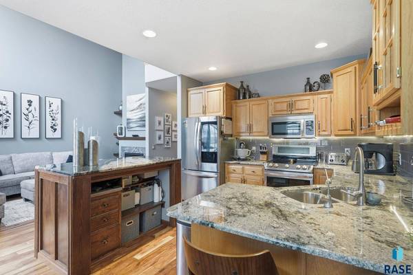 1639 Cactus Dr, Sioux Falls, SD 57110