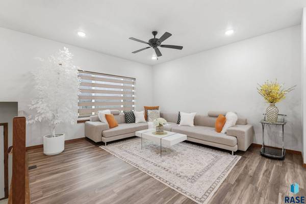 4000 S Pisidian Ave, Sioux Falls, SD 57110