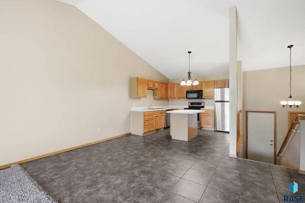 5401 W Oak St, Sioux Falls, SD 57106