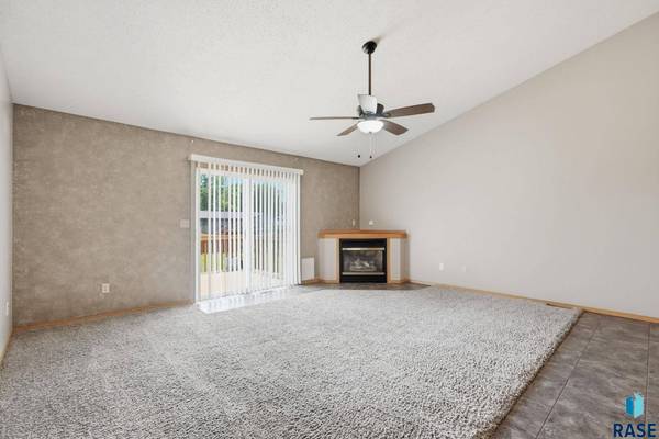 5401 W Oak St, Sioux Falls, SD 57106