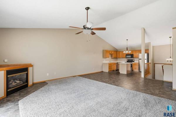 5401 W Oak St, Sioux Falls, SD 57106