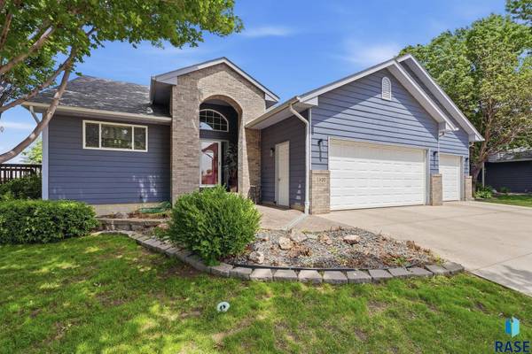 7520 W Legacy St, Sioux Falls, SD 57106
