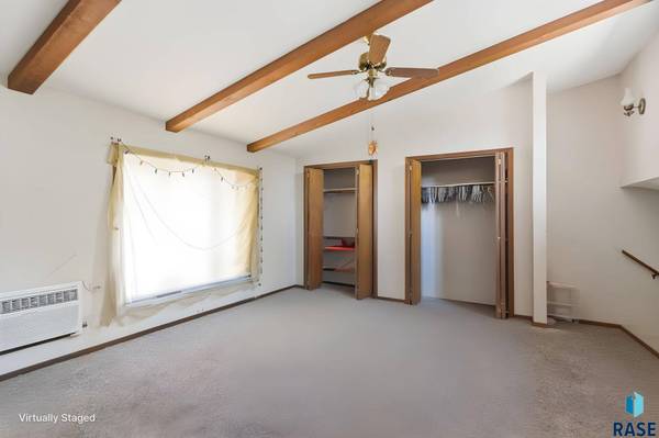 511 -517 Main St S, Lennox, SD 57039