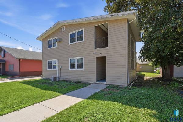 511 -517 Main St S, Lennox, SD 57039