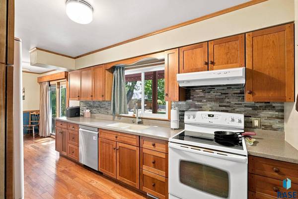 6705 W 10th St, Sioux Falls, SD 57107