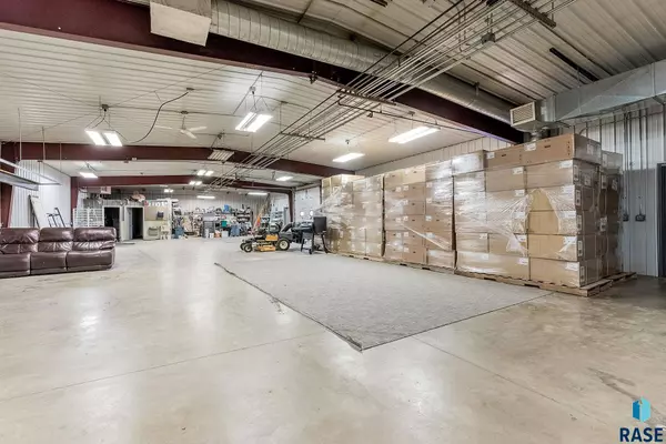 604 S Charlotte Ave, Sioux Falls, SD 57103