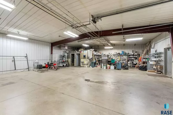 604 S Charlotte Ave, Sioux Falls, SD 57103