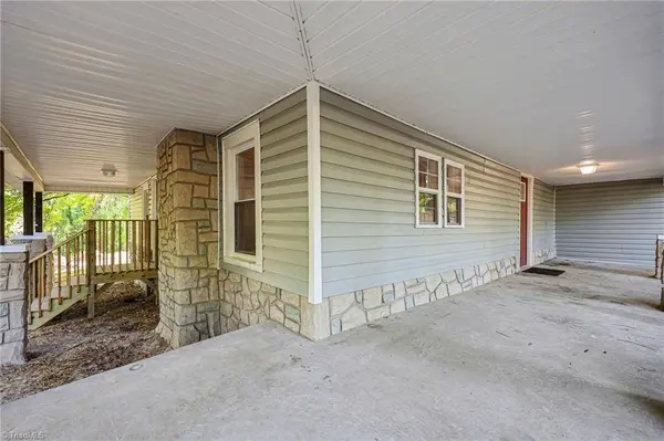 4534 Rocklane DR, Walkertown, NC 27051