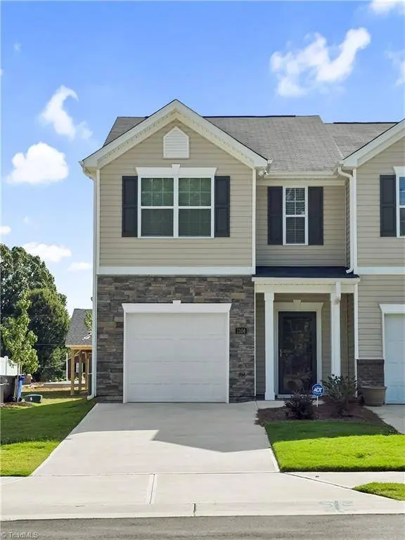 1108 Evelynnview LN, Kernersville, NC 27284