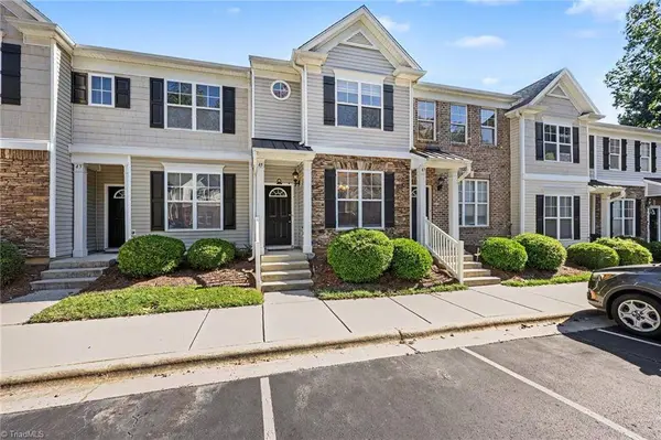 45 Ledgerstone LN