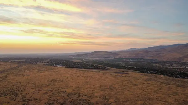 feature image of What to Know Before Buying in the Eagle Foothills: Land, HOAs, and Water Rights