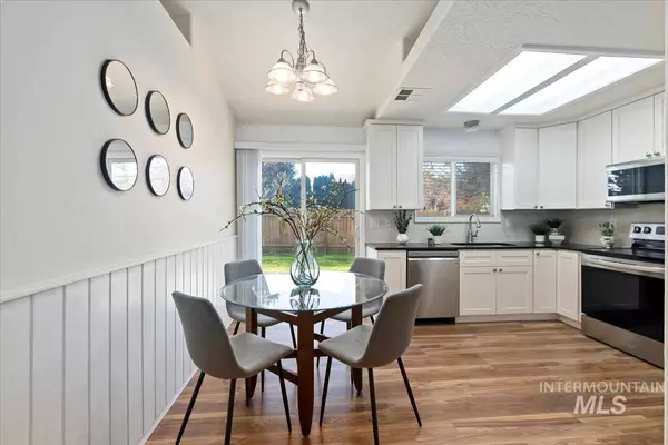 13349 Foxfire Ct, Boise, ID 83713