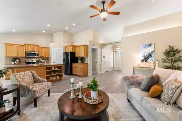 3272 N Cafferty Way, Meridian, ID 83642