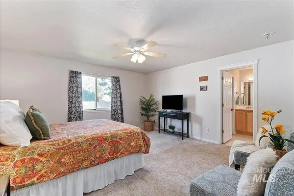 710 W Wildrye Ct, Nampa, ID 83686