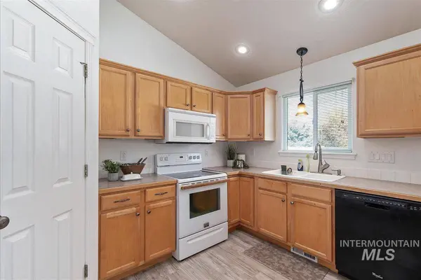 710 W Wildrye Ct, Nampa, ID 83686