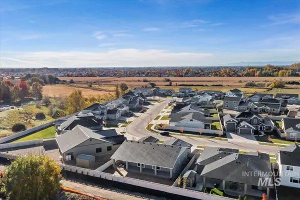 12464 W Wild Thistle Dr, Star, ID 83669