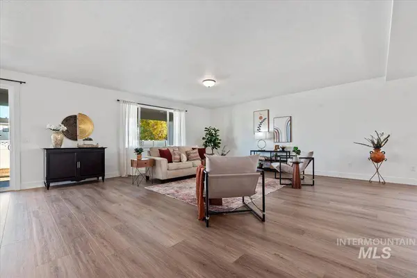 12464 W Wild Thistle Dr, Star, ID 83669