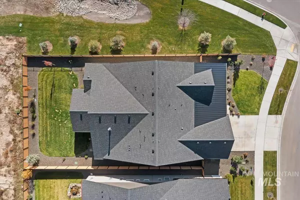 21890 Paint Ave, Star, ID 83669