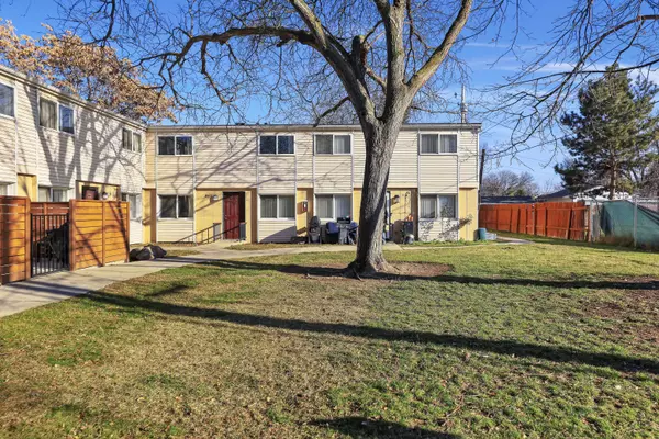 952 S Curtis Rd, Boise, ID 83705-1839