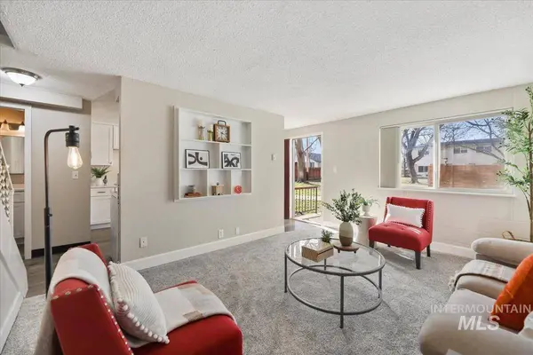 952 S Curtis Rd, Boise, ID 83705