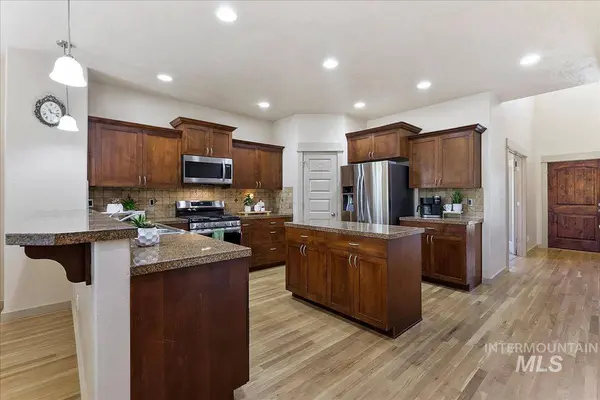 1082 N Powder River Drive, Middleton, ID 83644
