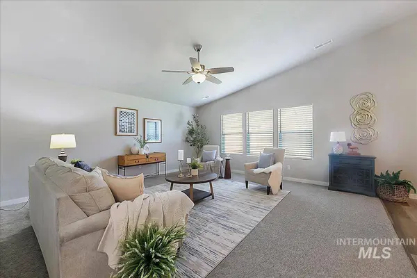 5050 W Grand Rapids Dr, Meridian, ID 83646