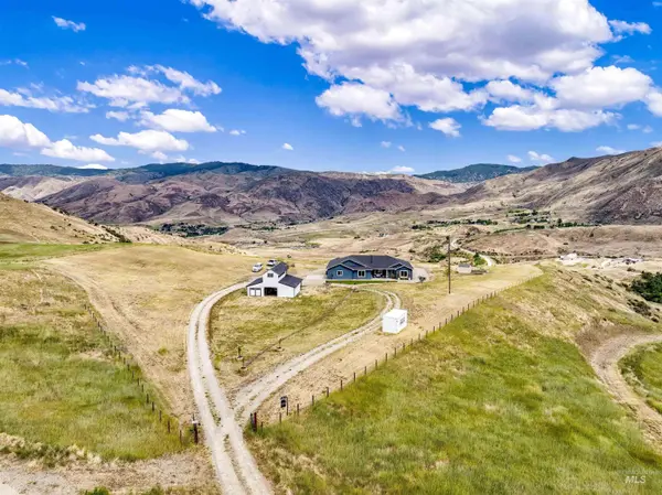 34 Deirdre Dr, Horseshoe Bend, ID 83629