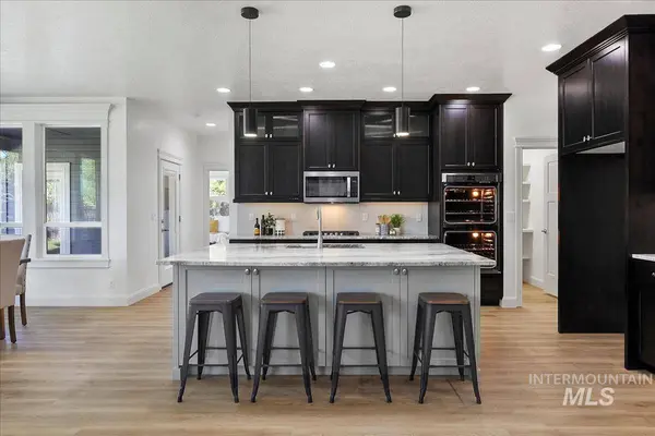 6080 N Keaton Ave, Meridian, ID 83646