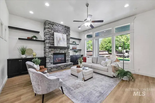 6080 N Keaton Ave, Meridian, ID 83646