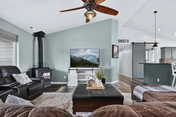 34 Deirdre Dr, Horseshoe Bend, ID 83629