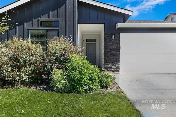 5050 W Grand Rapids Dr, Meridian, ID 83646
