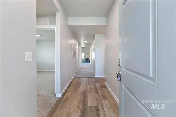 5050 W Grand Rapids Dr, Meridian, ID 83646