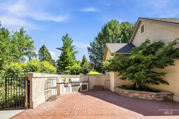 2419 North Sevenoaks Place, Eagle, ID 83616