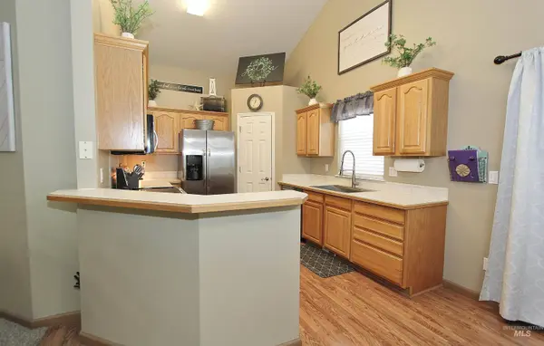 452 Bitterbrush Ave, Nampa, ID 83686