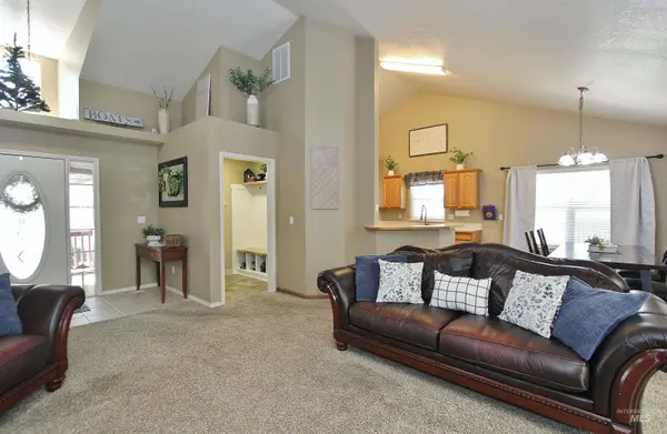 452 Bitterbrush Ave, Nampa, ID 83686