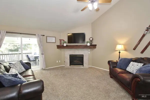 452 Bitterbrush Ave, Nampa, ID 83686