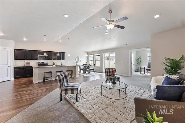 7613 E Iroquois St, Nampa, ID 83687