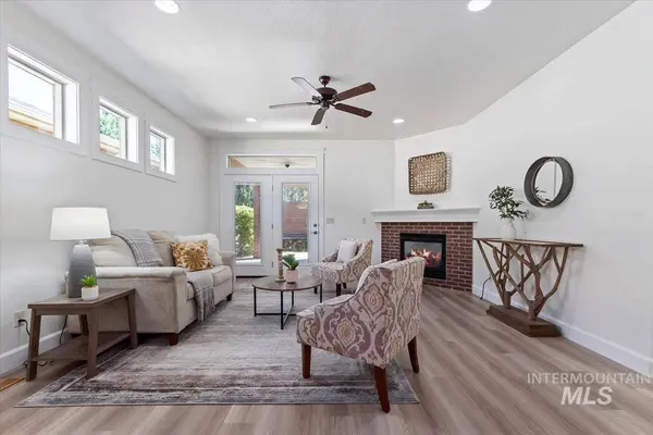 3328 N Sheephorn Ave, Meridian, ID 83646