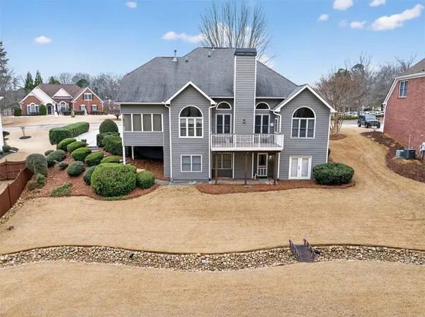 4023 Lost Oak DR, Buford, GA 30519