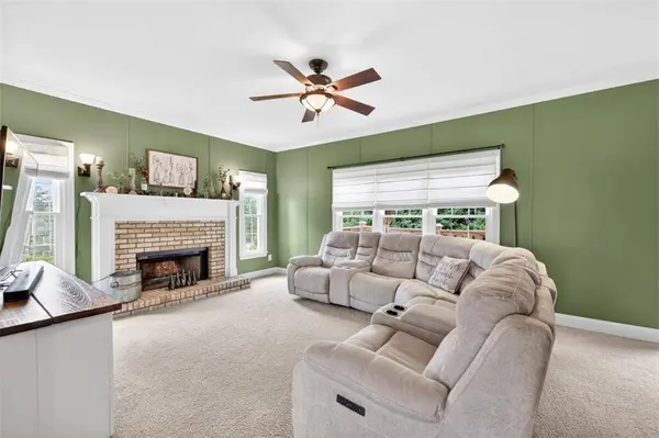 3827 Bay Orchard LN, Loganville, GA 30052