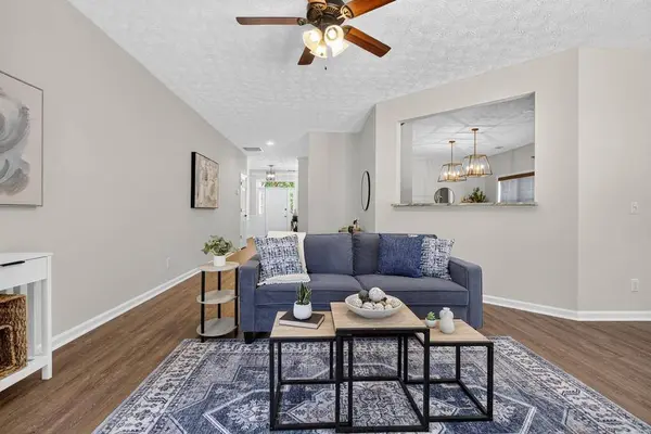 2021 Crestview WAY, Woodstock, GA 30188