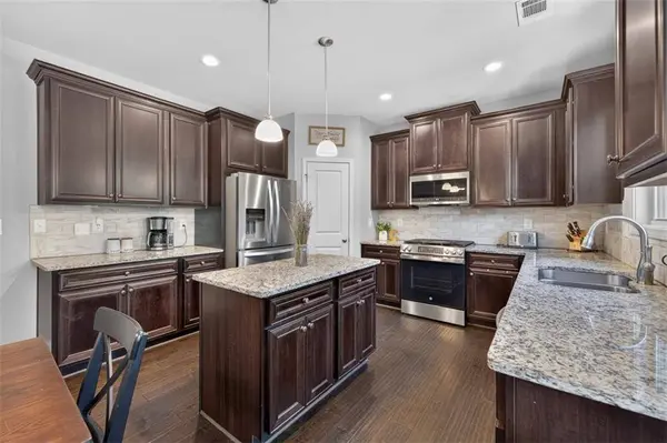 1229 Redhead LN, Jefferson, GA 30549