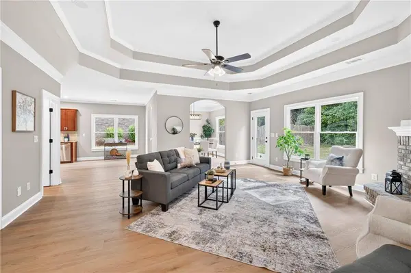 1214 Ridge Hollow LN, Lawrenceville, GA 30043