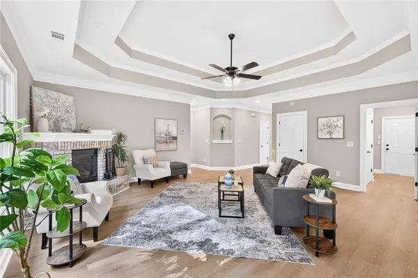 1214 Ridge Hollow LN, Lawrenceville, GA 30043