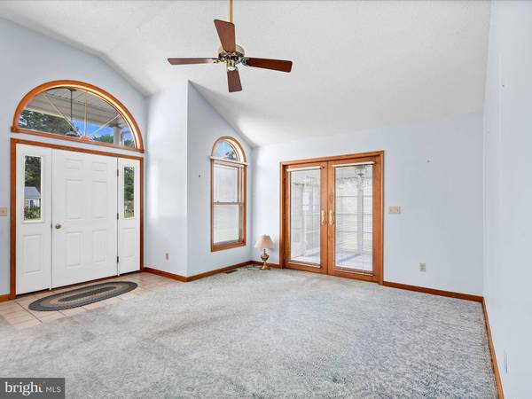 128 HOLLYWOOD DR, Ocean View, DE 19970